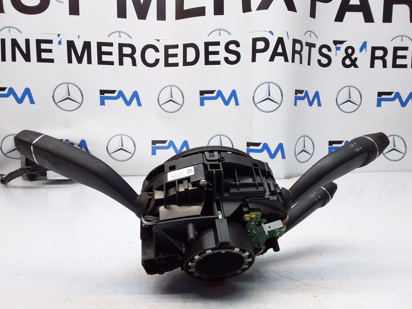 Mercedes E CLASS W212 INDICATOR/WIPER GEAR SELECT + SQUIB  2013 FM00578