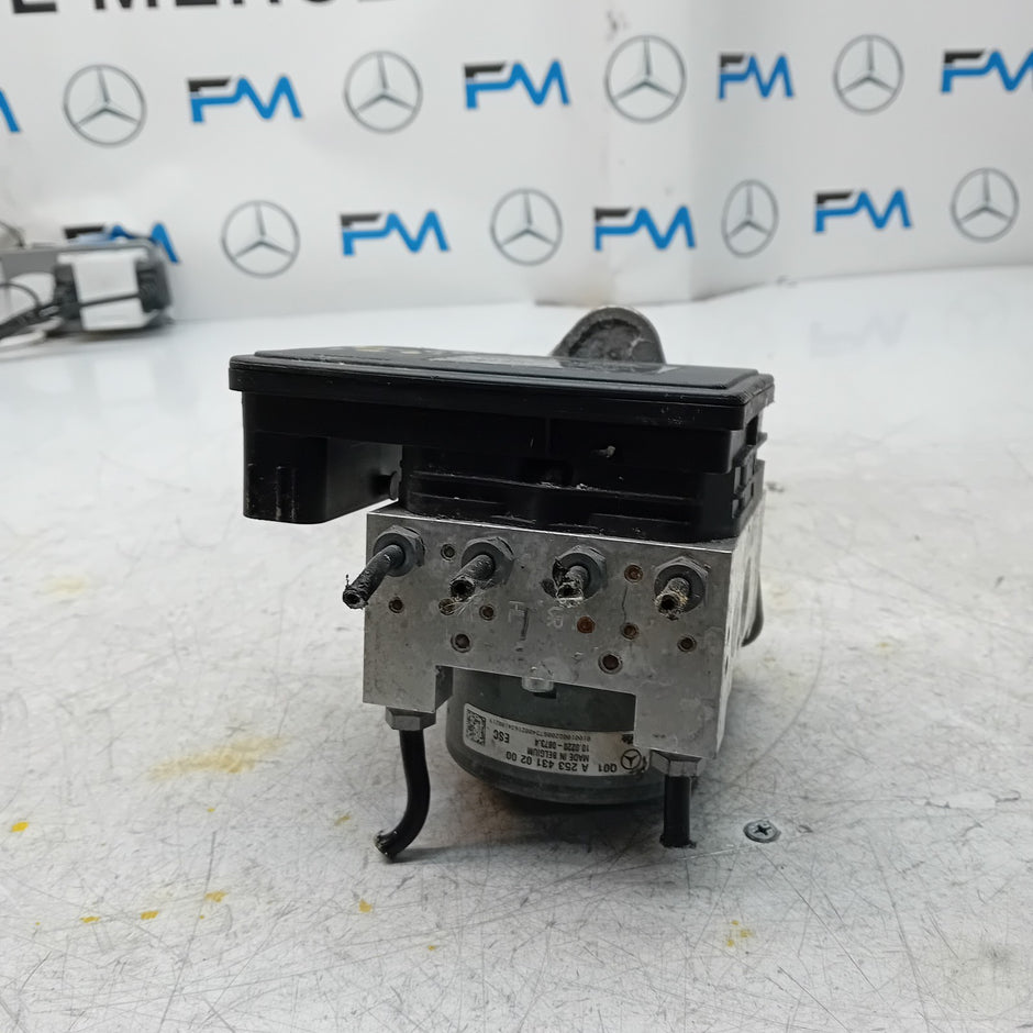 MERCEDES BENZ GLC W253 ABS PUMP CONTROL MODULE UNIT A2539011400 FM001461