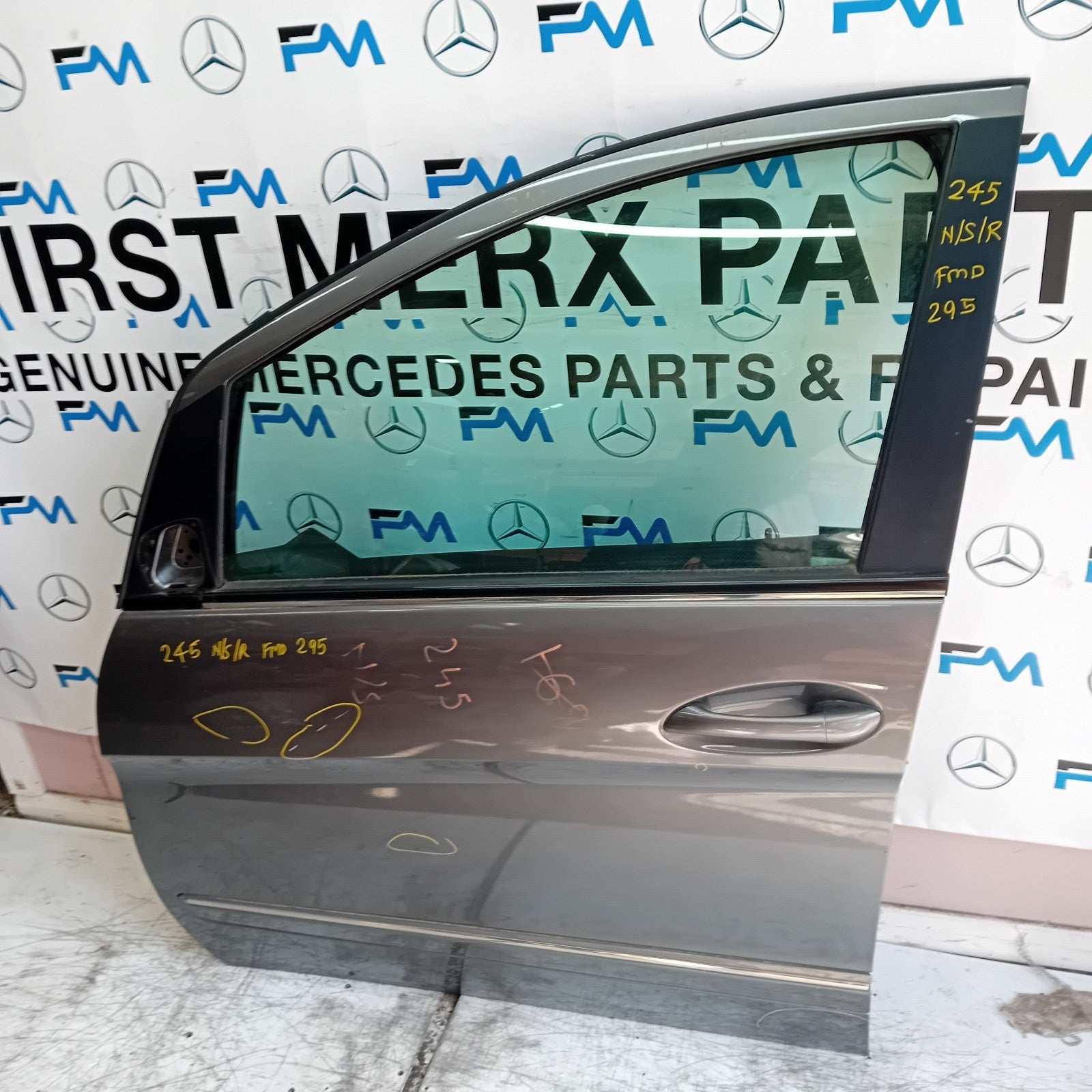 MERCEDES BENZ B-CLASS W245 PASSENGER REAR DOOR NSR GREY 2005-11 COMPLETE FMD295