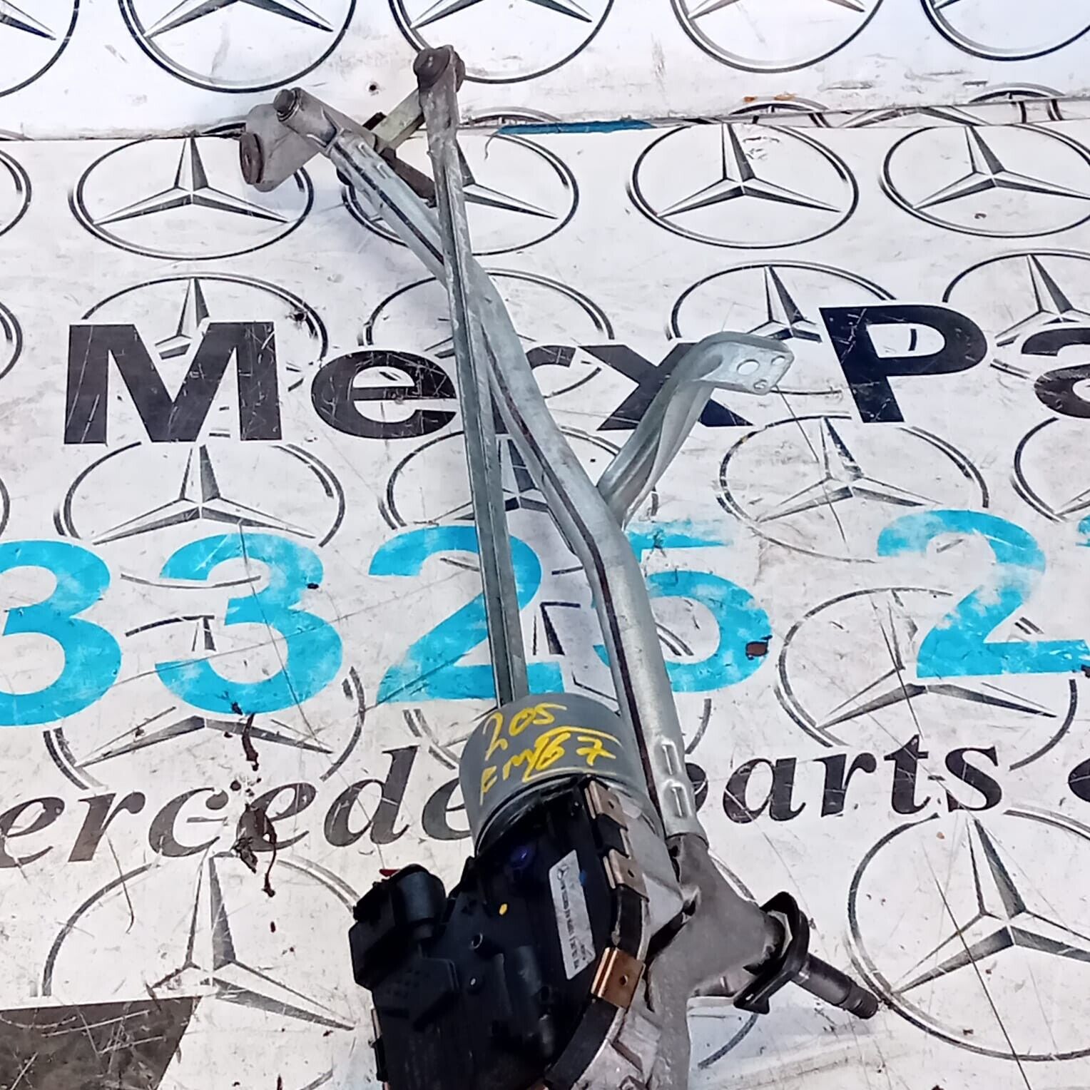 MERCEDES C-CLASS W205 2014-2018 FRONT WIPER MOTOR AND LINKAGE A2058200940