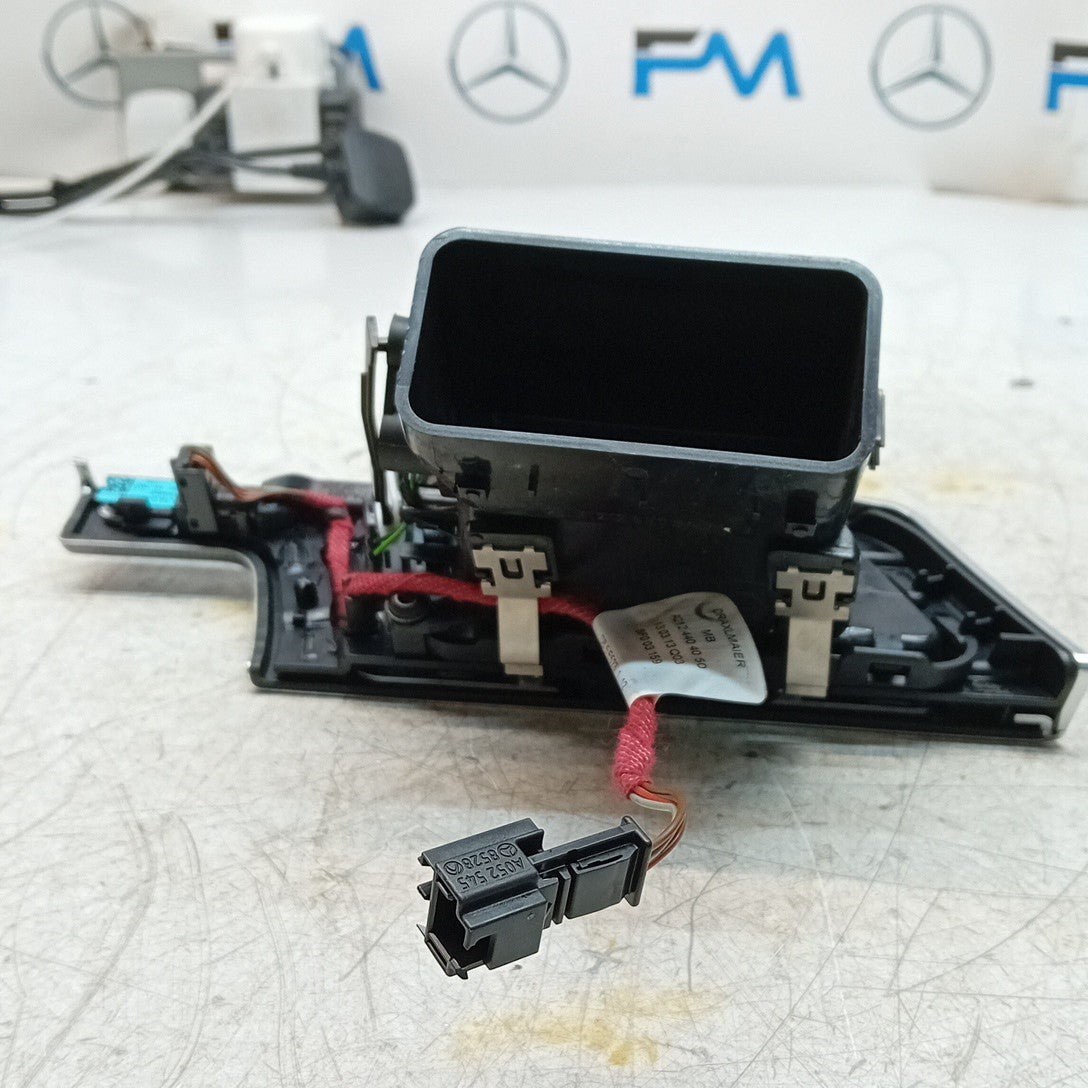 MERCEDES E-CLASS W212 DASHBOARD TRIM WITH AIR VENT 2016 ON A212680XX93 FM001537