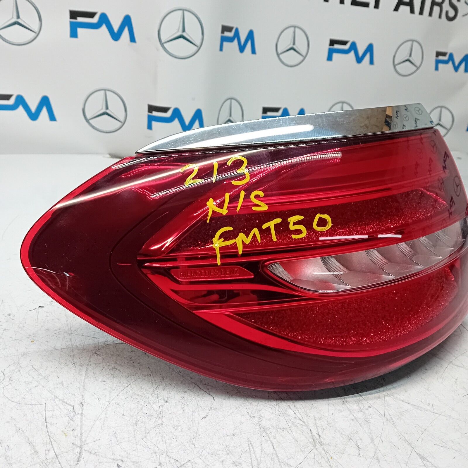 MERCEDES E-CLASS W213 2016 REAR PASSENGER N/S TAIL LIGHT A2139068700 FMT50