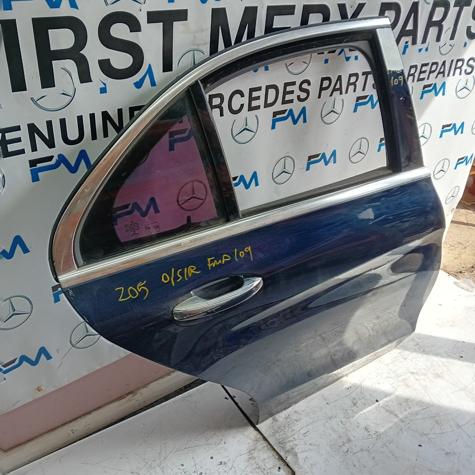 MERCEDES BENZ  C-CLASS W2O5 DRIVER SIDE REAR DOOR O/S/R COMPLETE BLUE FMD109