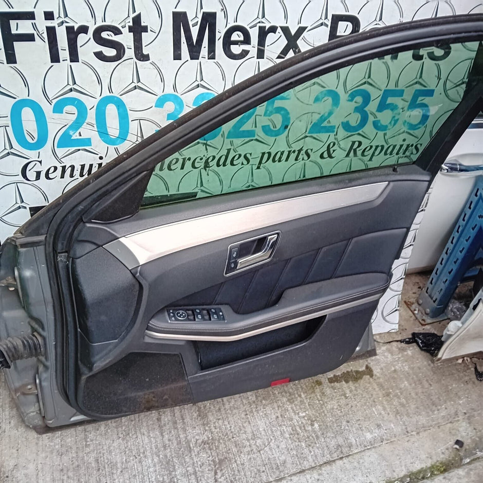 MERCEDES BENZ E-CLASS W212 DRIVER SIDE FRONT DOOR ( OFF SIDE FRONT )