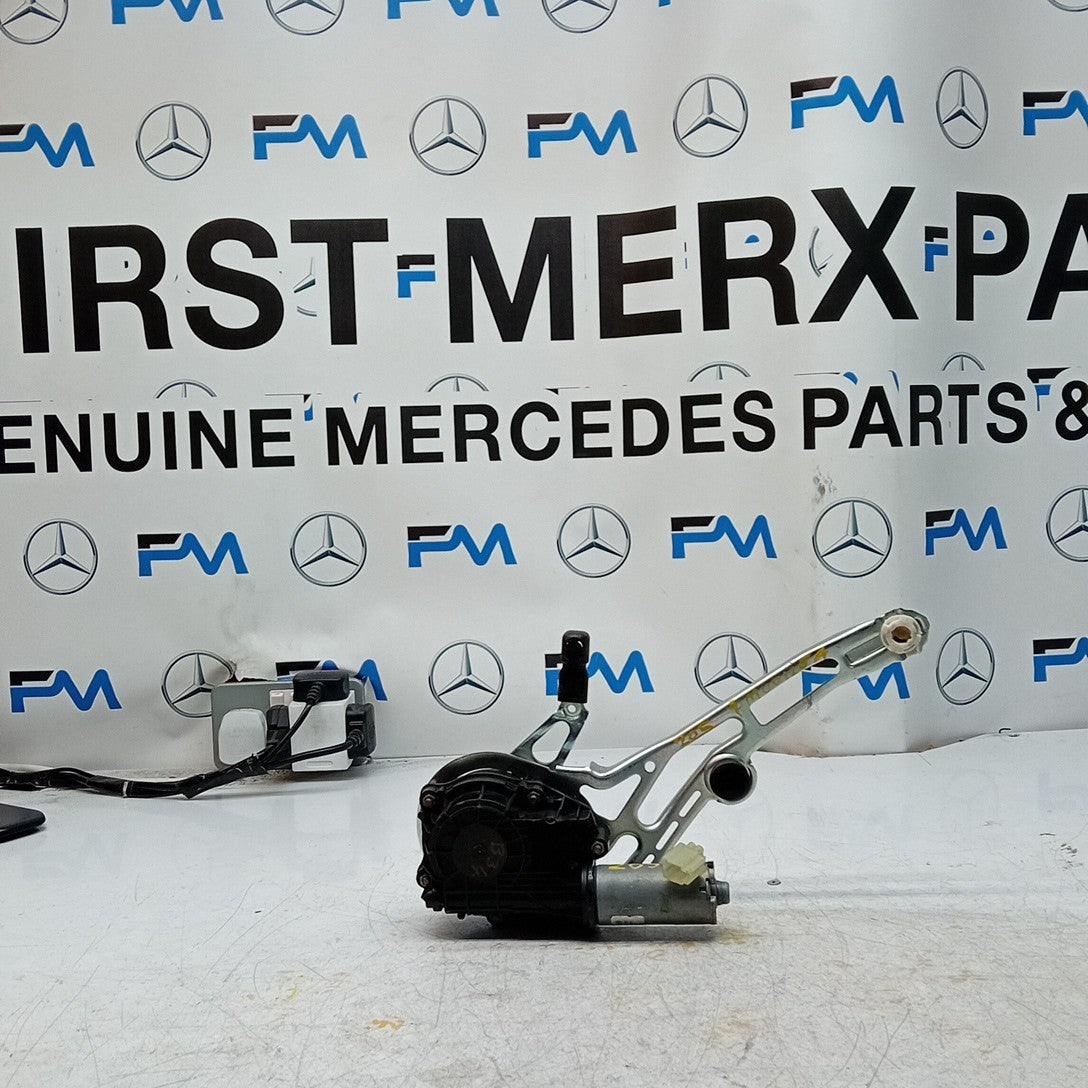 MERCEDES BENZ C-CLASS W205 TAILGATE POWER LIFT SOFT CLOSE 0390204 124 FM001264