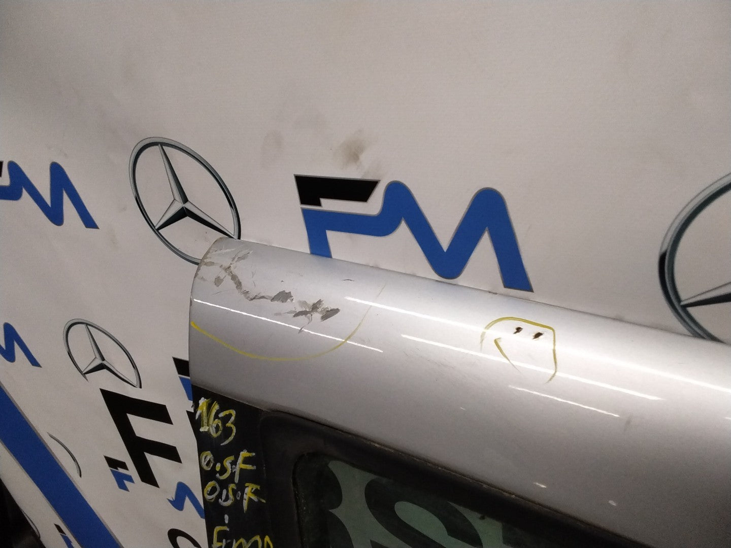 MERCEDES M-CLASS W163  DRIVER FRONT DOOR OSF GREY 1997-05 FMD574