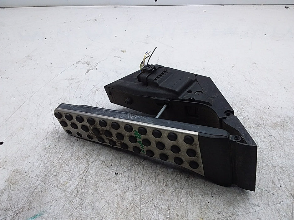 MERCEDES C-CLASS W205 ACCELERATOR THROTTLE GAS PEDAL A2053000104 FMR286