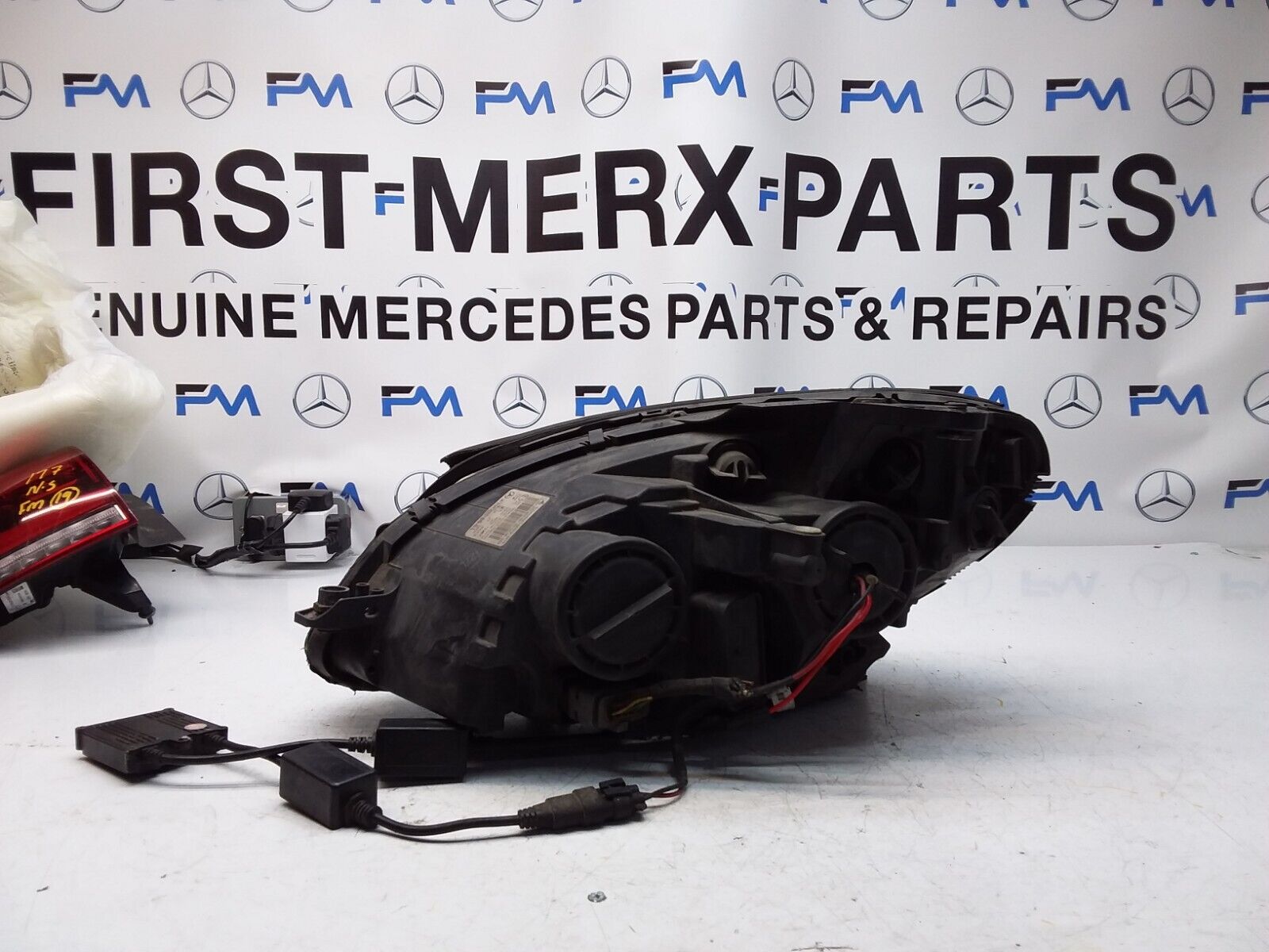 2008 MERCEDES C-CLASS W204 HEADLIGHT DRIVER OS A2048208661 FMH129