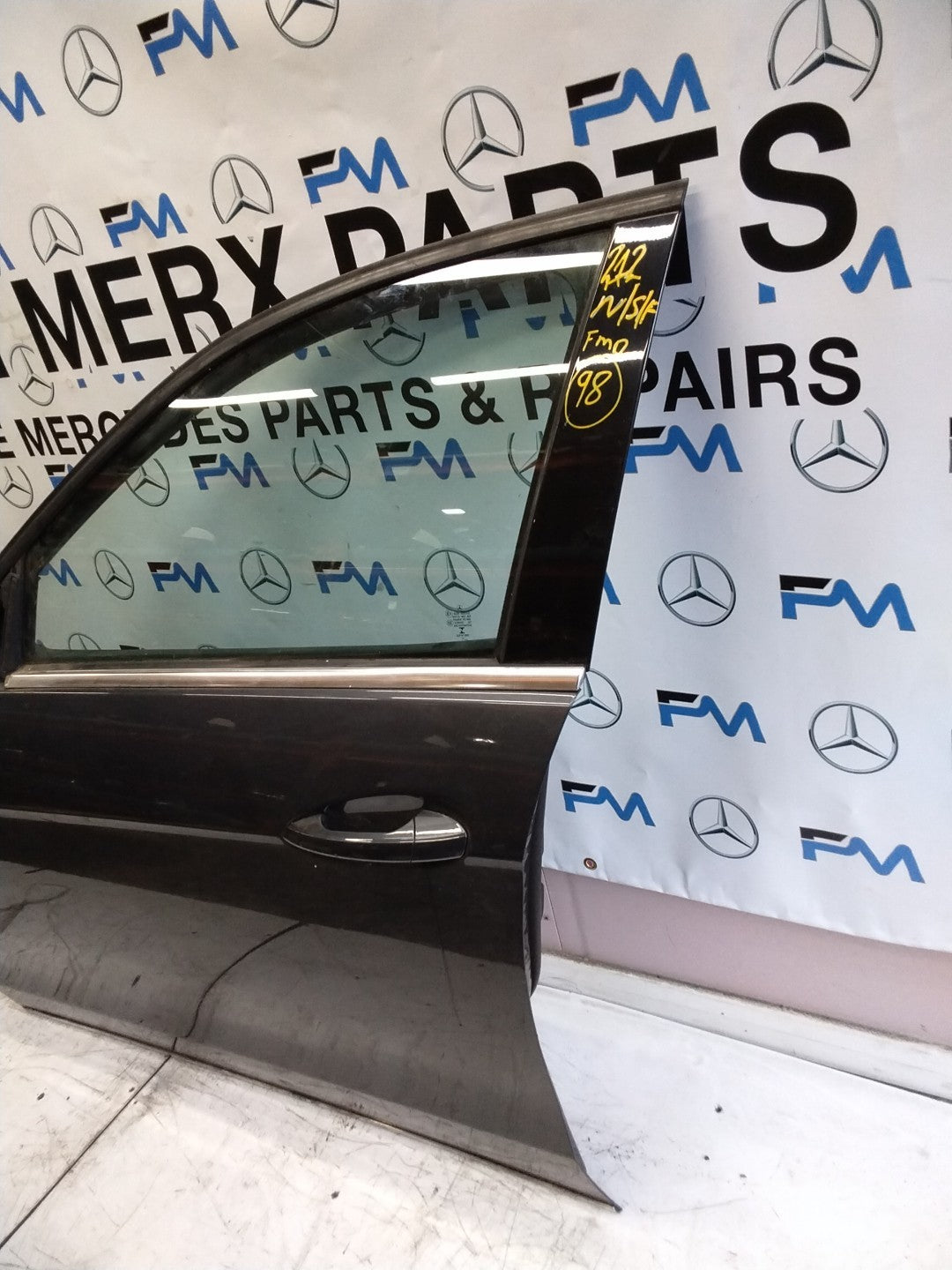 MERCEDES BENZ  E-CLASS W212 PASSENGER SIDE FRONT DOOR N/S/F COMPLETE GREY FMD98