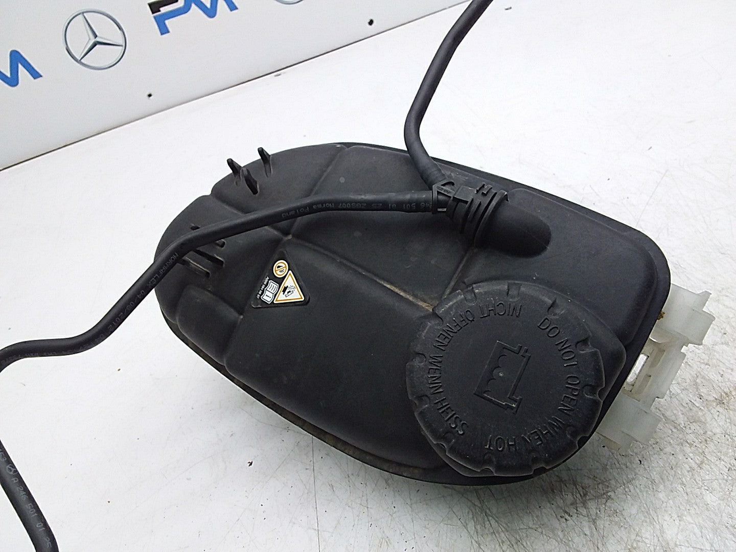 MERCEDES B-CLASS W246 COOLANT EXPANSION TANK FMR237