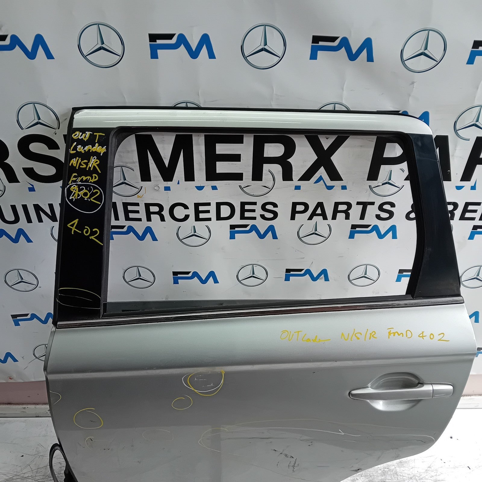 MITSUBISHI OUTLANDER MK3 PASSENGER REAR DOOR NSR BLACK 2013 FMD402
