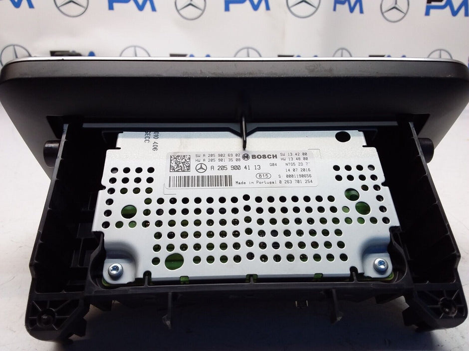 MERCEDES C-CLASS W205 2016 SAT NAV MULTIMEDIA SCREEN A2059004113 FM00676