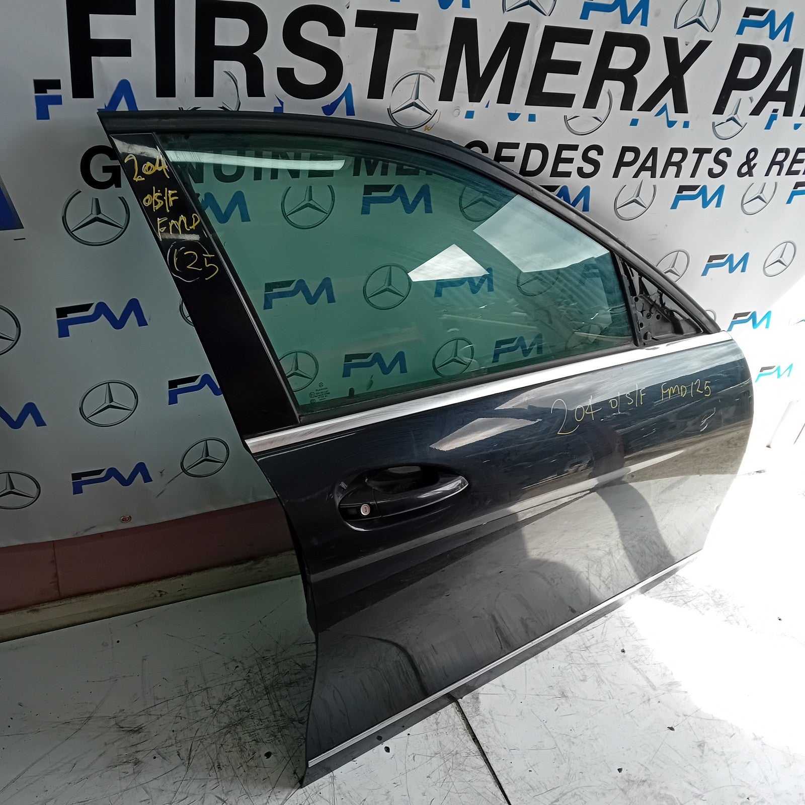 MERCEDES BENZ C-CLASS W204 DRIVER SIDE FRONT DOOR O/S/F BLACK FMD125