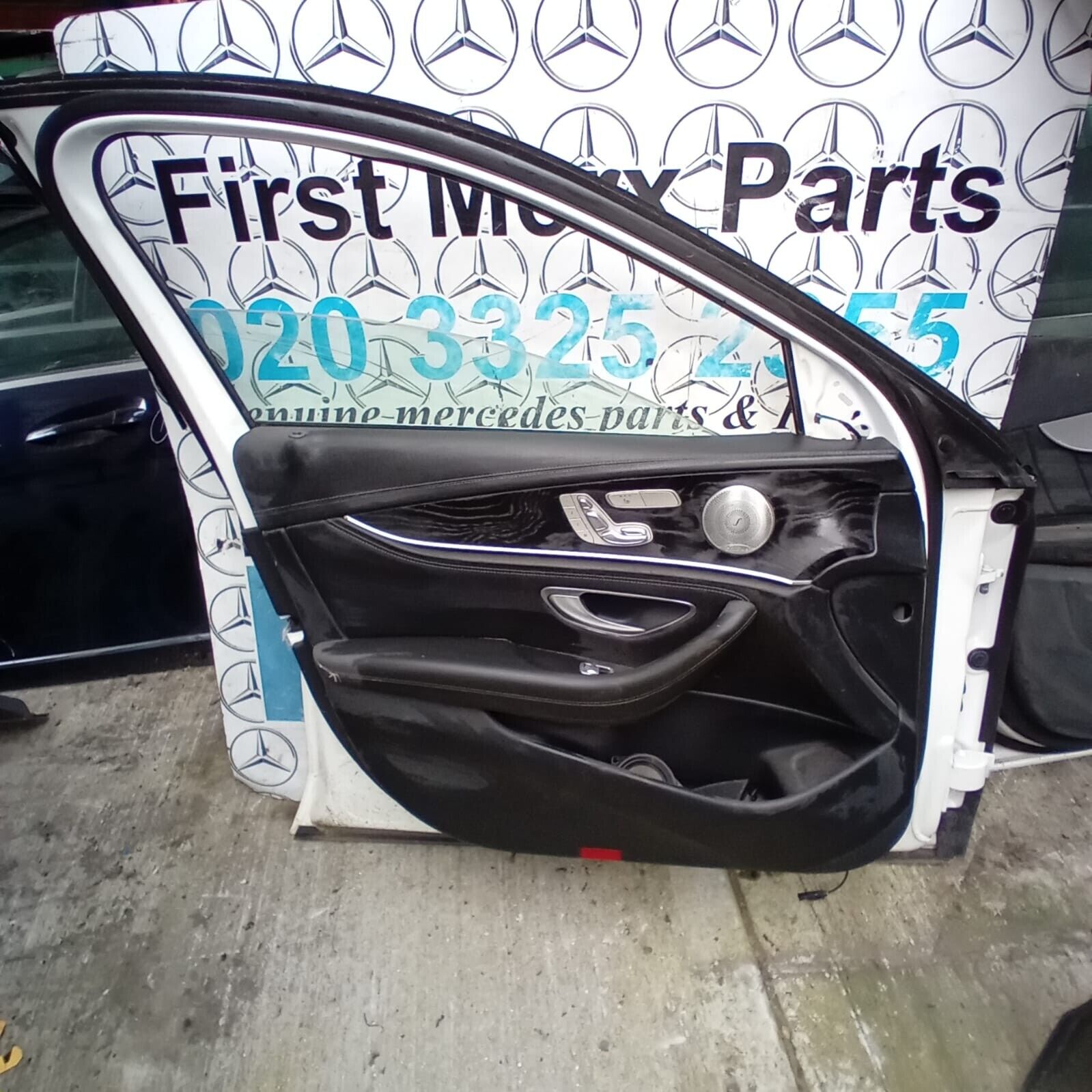MERCEDES BENZ E-CLASS  W213  PASSENGER SIDE FRONT ( NEAR SIDE FRONT )