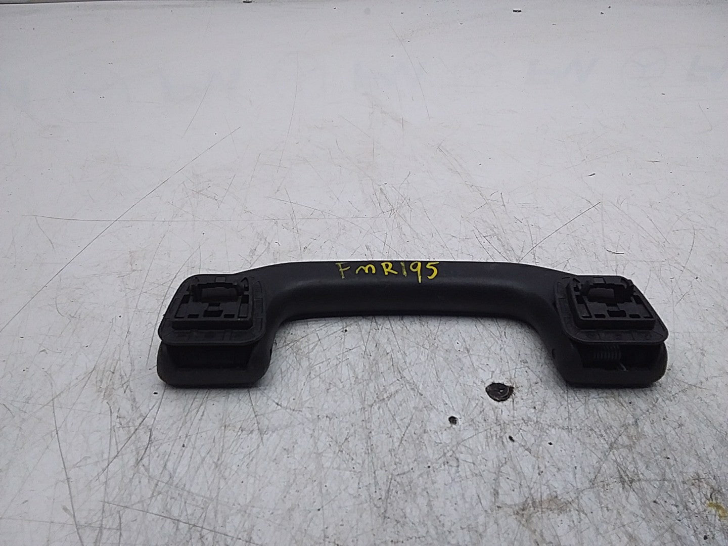 MERCEDES A-CLASS W206 REAR ROOF GRAB HANDLE PASSENGER SIDE  A0998150039 FMR195