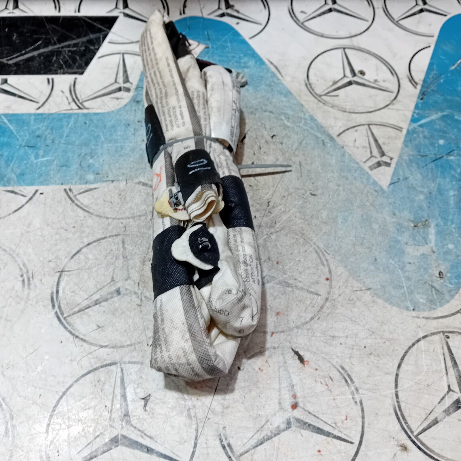 MERCEDES A CLASS ROOF AIRBAG RIGHT SIDE A1768600202 W176 A200 ROOF AIRBAG 2016