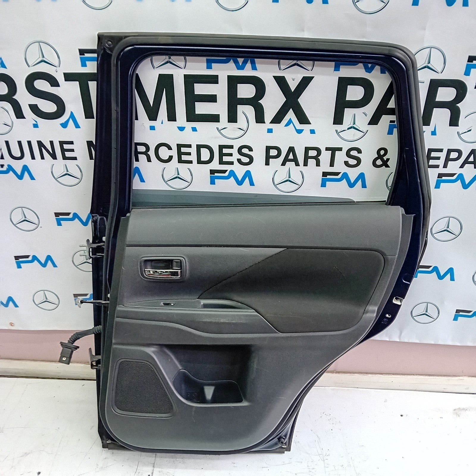 MITSUBISHI OUTLANDER  DRIVER REAR DOOR (OFF SIDE REAR) BLUE FMD24