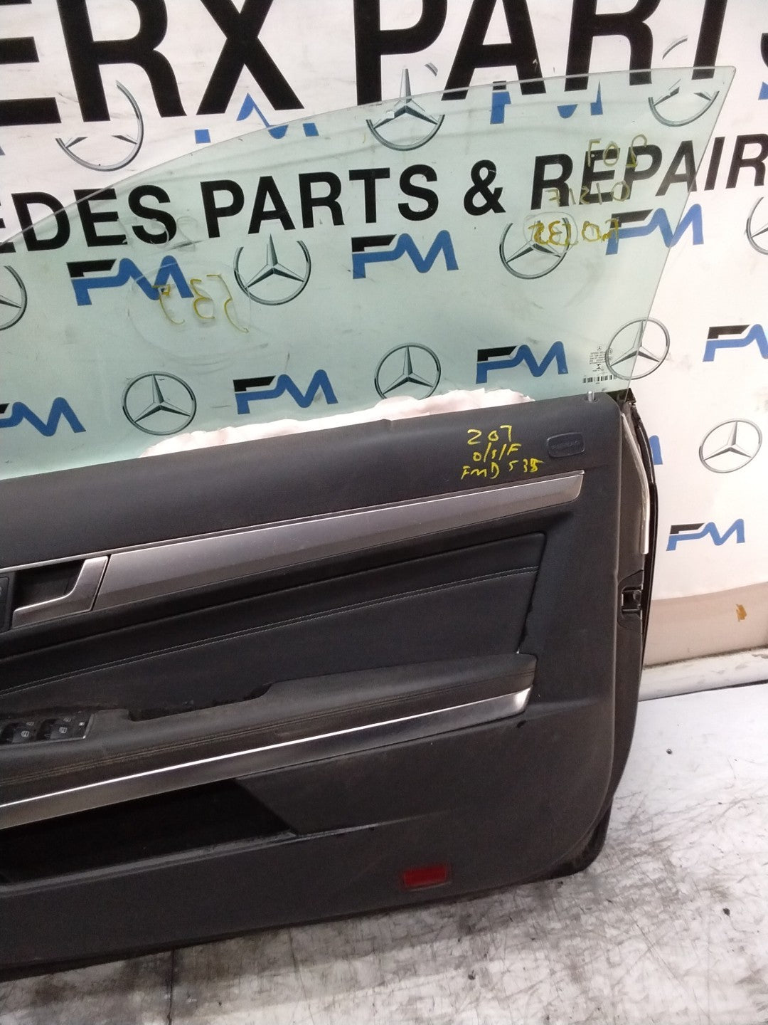 MERCEDES BENZ  E-CLASS W207 DRIVER FRONT DOOR OSF BLACK 2009-16  FMD535