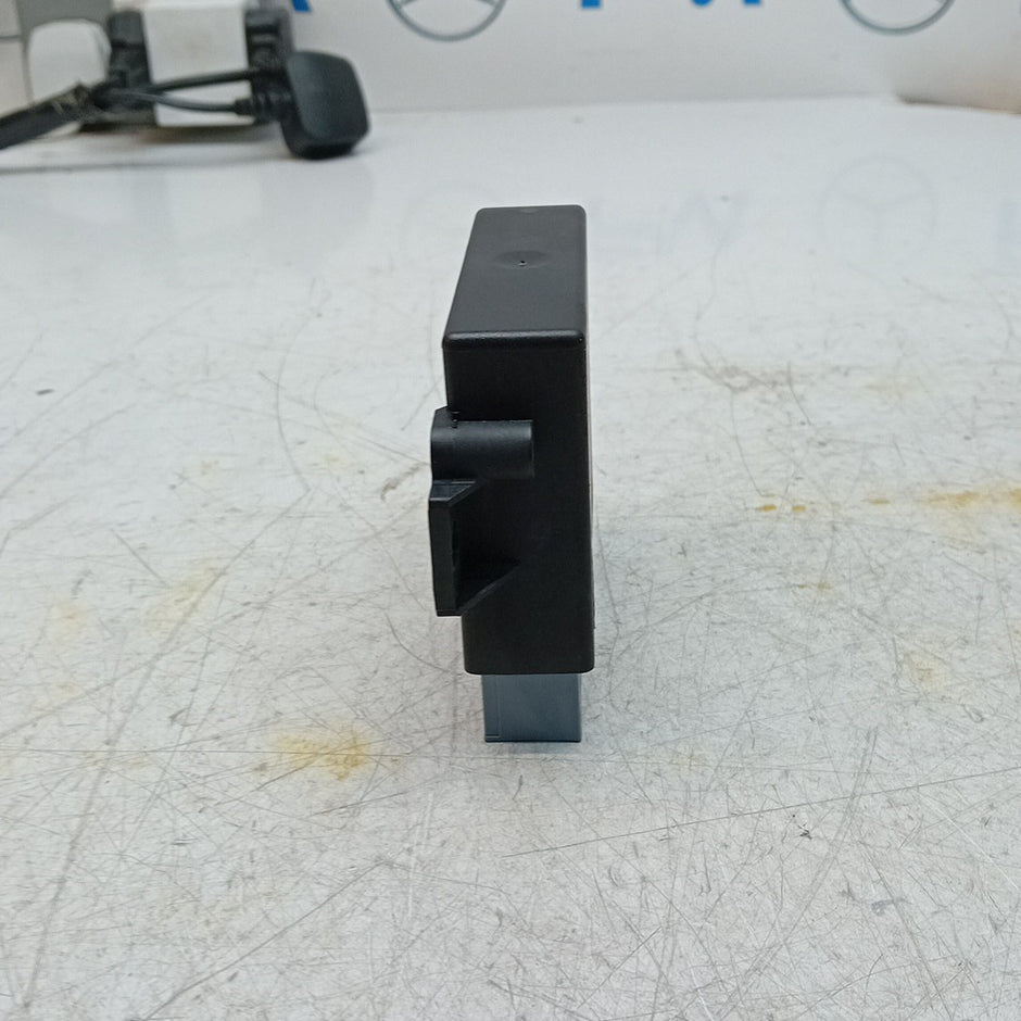 MERCEDES S C-CLASS PARKING SENSOR CONTROL MODULE W205 W222 A0009003706 FM001552