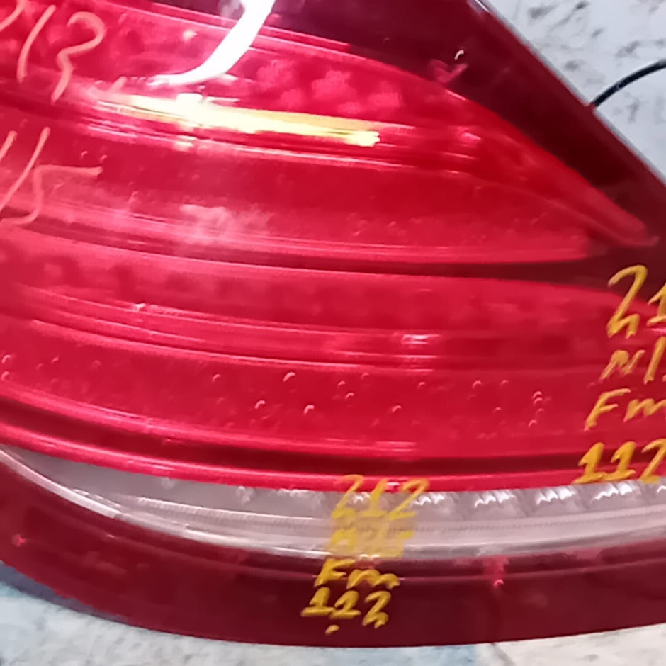 MERCEDES BENZ E-CLASS W213 E63 PASSENGER SIDE (NEAR SIDE) REAR LIGHT A2139067900