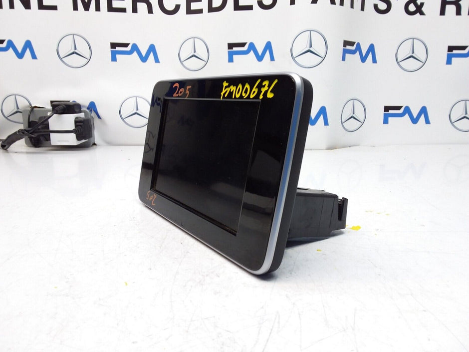 MERCEDES C-CLASS W205 2016 SAT NAV MULTIMEDIA SCREEN A2059004113 FM00676