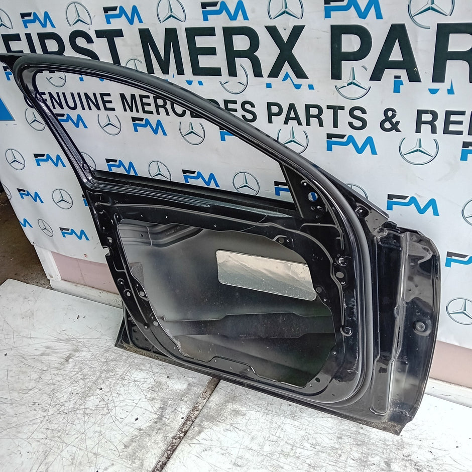 MERCEDES C-CLASS W205 SLN PASSENGE FRONT DOOR NSF BLACK 2014 ON FMD373