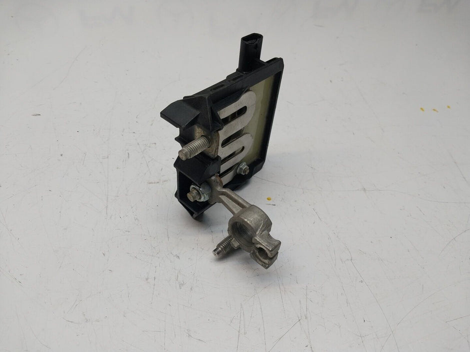 Mercedes W213 W205 W218 W238 W253 Negative Battery Tray Clamp A0009061505FM00251