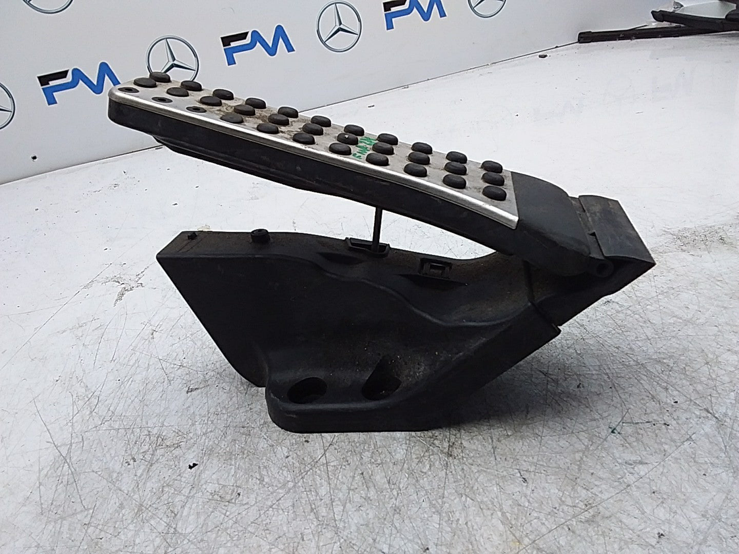 MERCEDES C-CLASS W205 ACCELERATOR THROTTLE GAS PEDAL A2053000104 FMR286