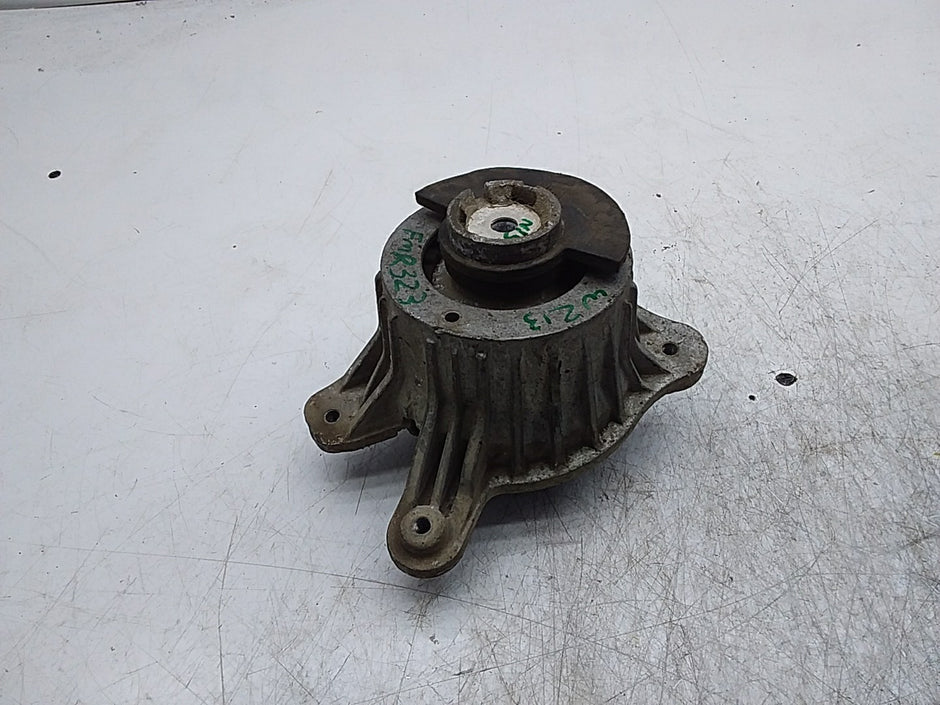 MERCEDES BENZ  E-CLASS W213  ENGINE MOUNT LEFT NS A2132400500 FMR323