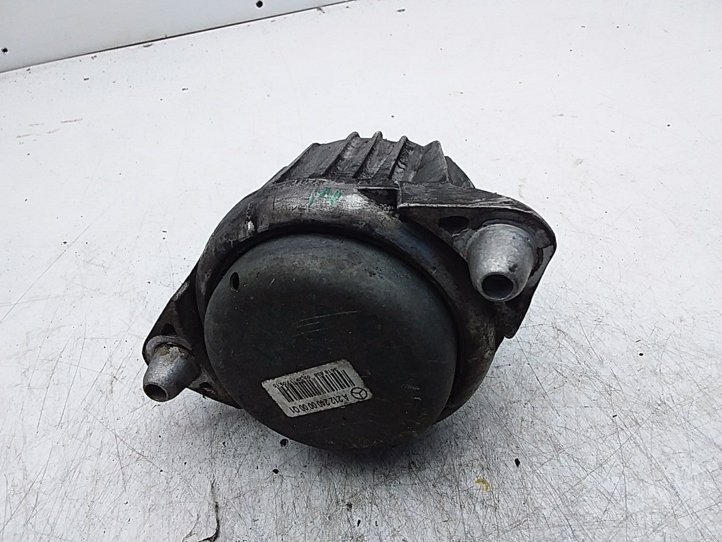 MERCEDES BENZ  E-CLASS  W212  ENGINE MOUNT LEFT NS A2122400000 FMR354