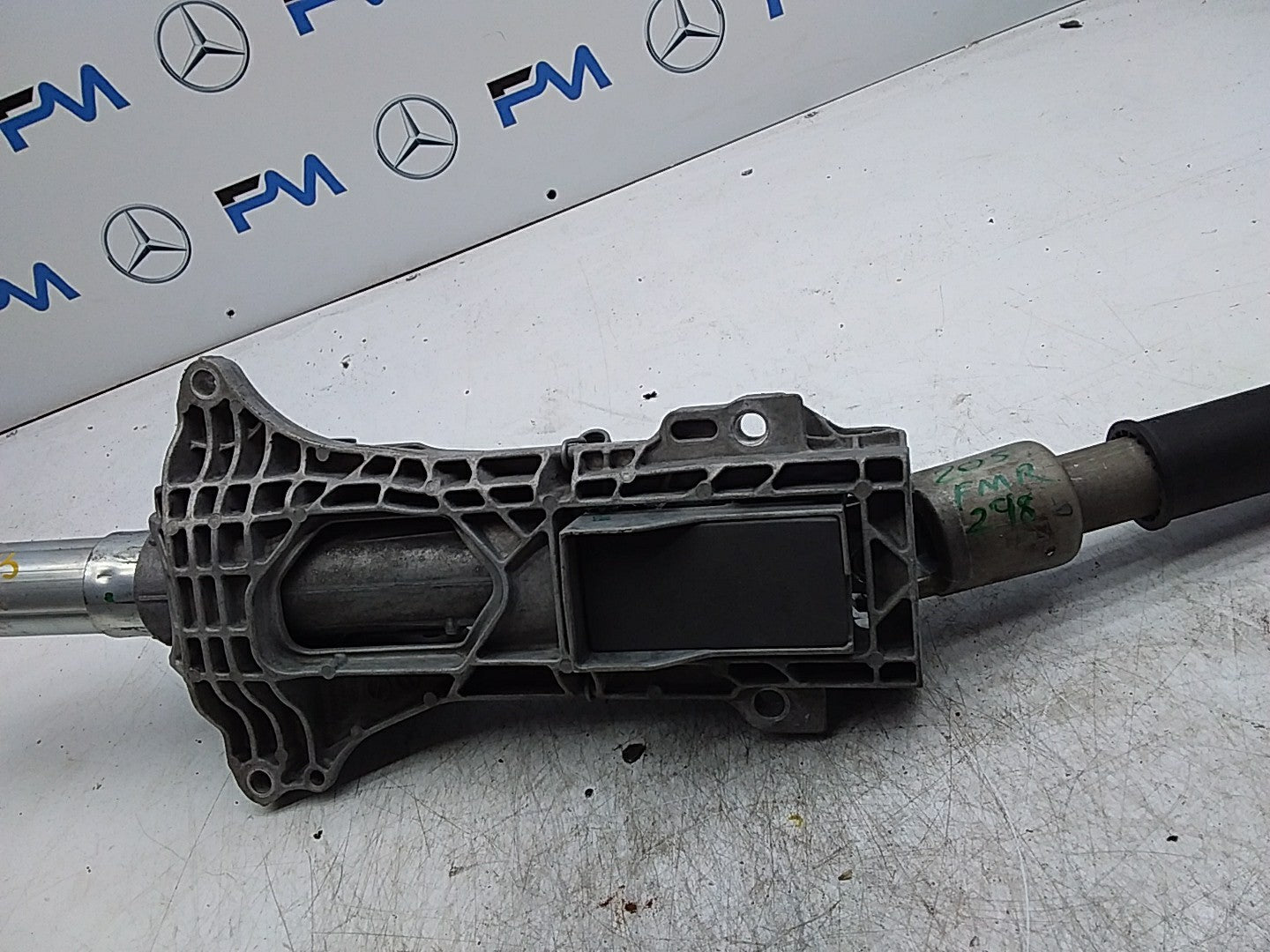 MERCEDES C-CLS W205 ADJUSTABLE STEERING COLUMN AND JOINT  A2054604216 FMR298