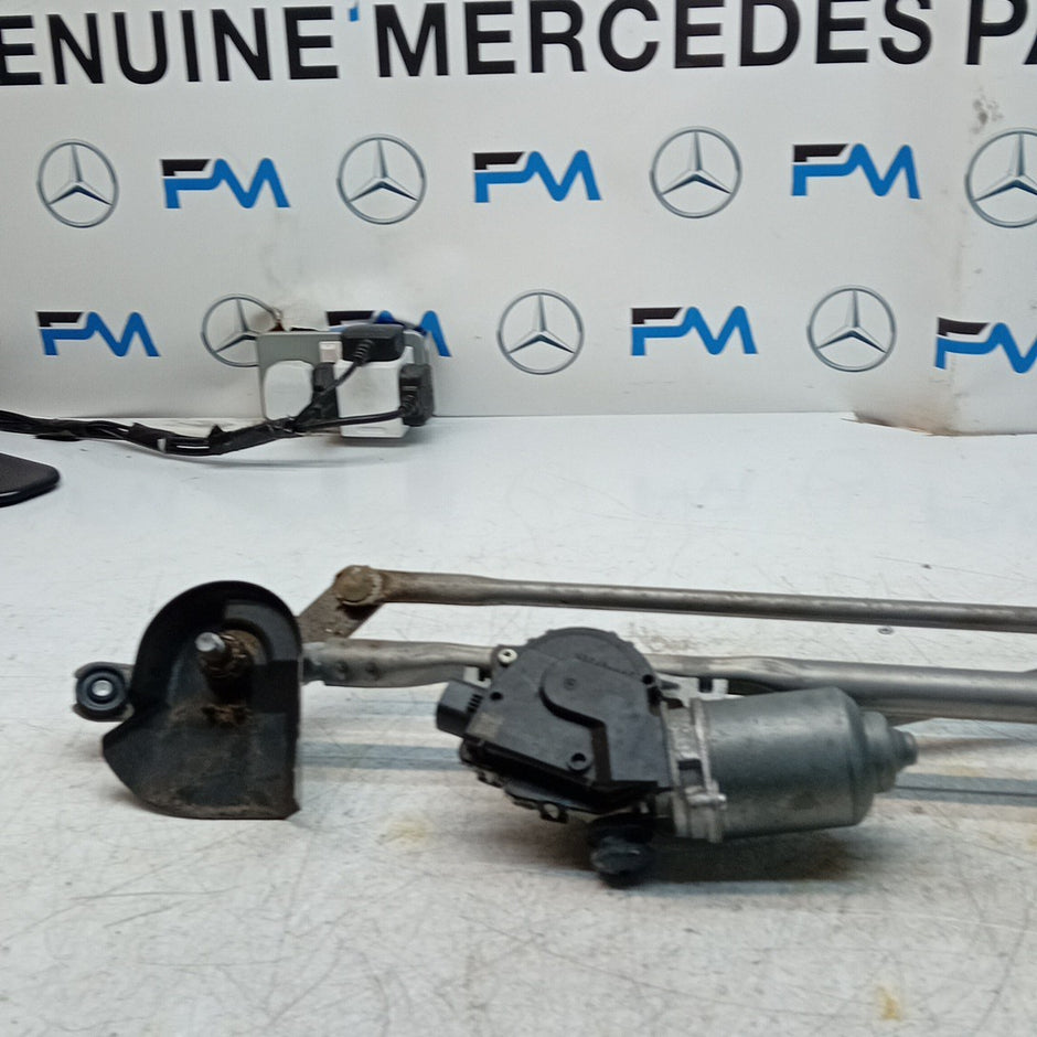 MITSUBISHI OUTLANDER MK3 WIPER MOTOR FRONT AND LINKAGE 1593005620 FM001602