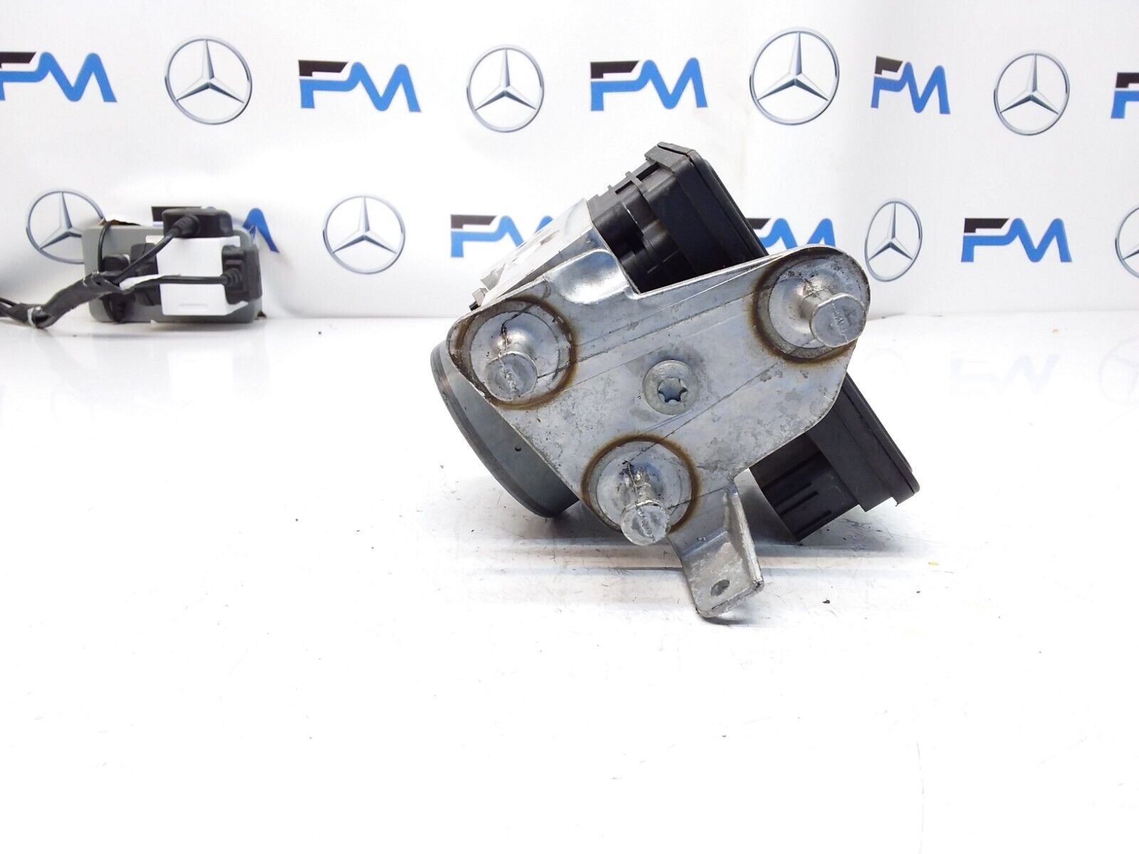 MERCEDES C-CLASS W205 ABS PUMP MODULE CONTROL UNIT A2539011400 FM00440