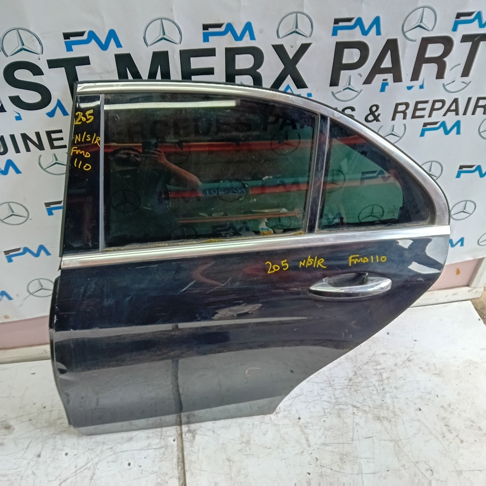 MERCEDES BENZ  C-CLASS W2O5 PASSENGER SIDE REAR DOOR N/S/R COMPLETE BLACK FMD110