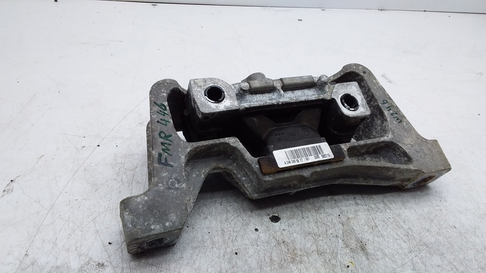 MERCEDES BENZ B-CLS W246 ENGINE MOUNT RIGHT SIDE DIESEL A2462401817 FMR446