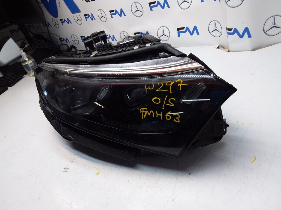 Mercedes EQS W297 Right Side LED Headlight 2022 A2979062203 FMH63 Digital