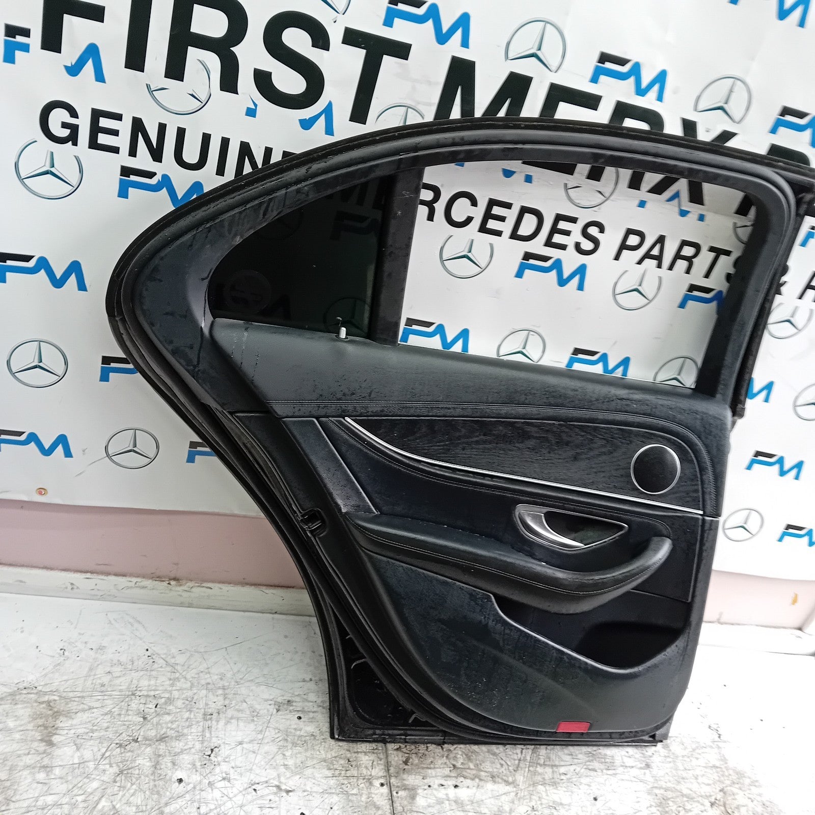 MERCEDES E-CLASS W213 SLN PASSENGER REAR DOOR NSR BLACK 2016 ON COMPLETE FMD250