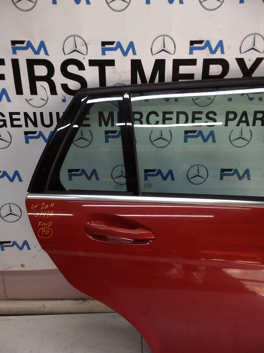 MERCEDES ESTATE C-CLASS W204 DRIVER  REAR DOOR O/S/R  RED & BLACK 2008-14 FMD70