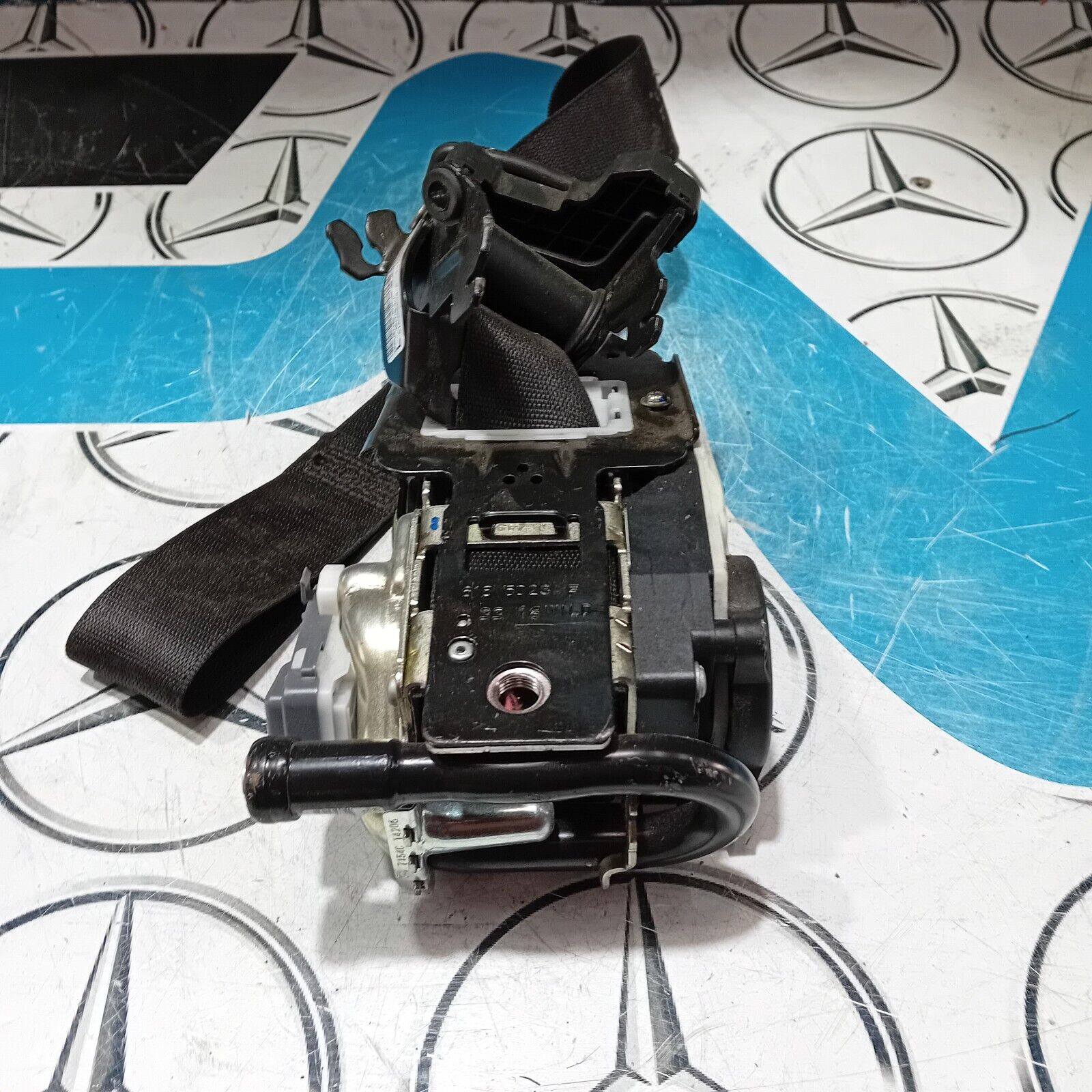 MERCEDES E CLASS SEAT BELT FRONT LEFT COUPE A2078605985  2009-2016