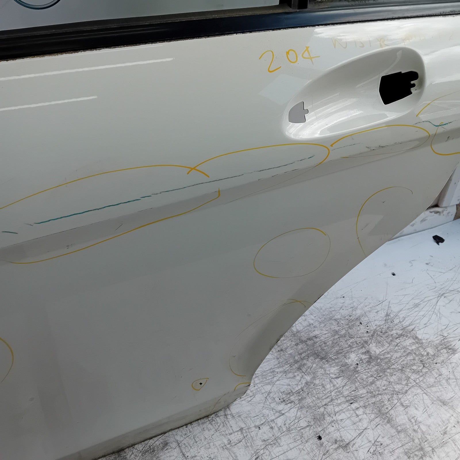 MERCEDES C-CLASS W204 SLN PASSENGER REAR DOOR NSR WHITE 2008-14 FMD422