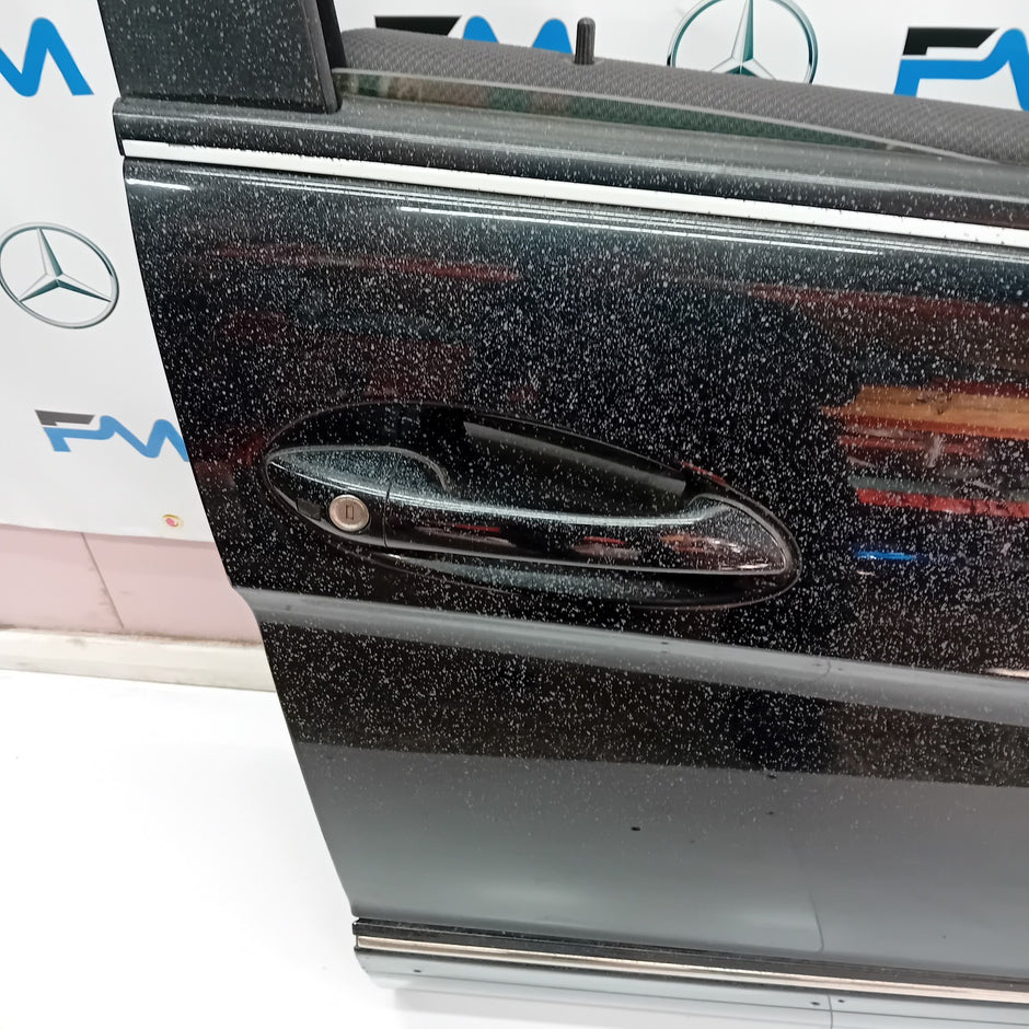 MERCEDES BENZ B-CLASS  W245  DRIVER SIDE FRONT DOOR ( OFF SIDE FRONT ) FM01