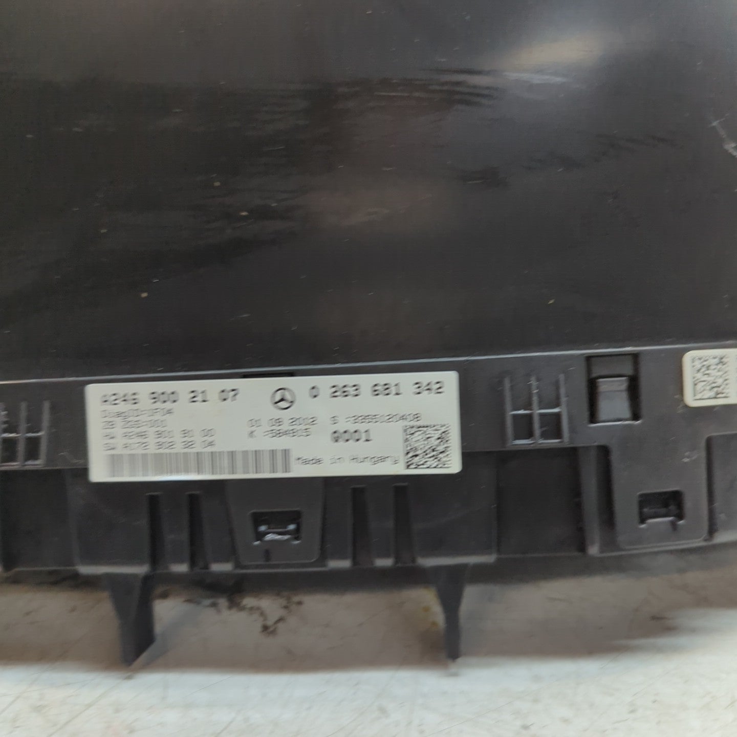 MERCEDES B-CLASS W246 SPEEDOMETER INSTRUMENT CLUSTER BLACK A2469002107 FM001358