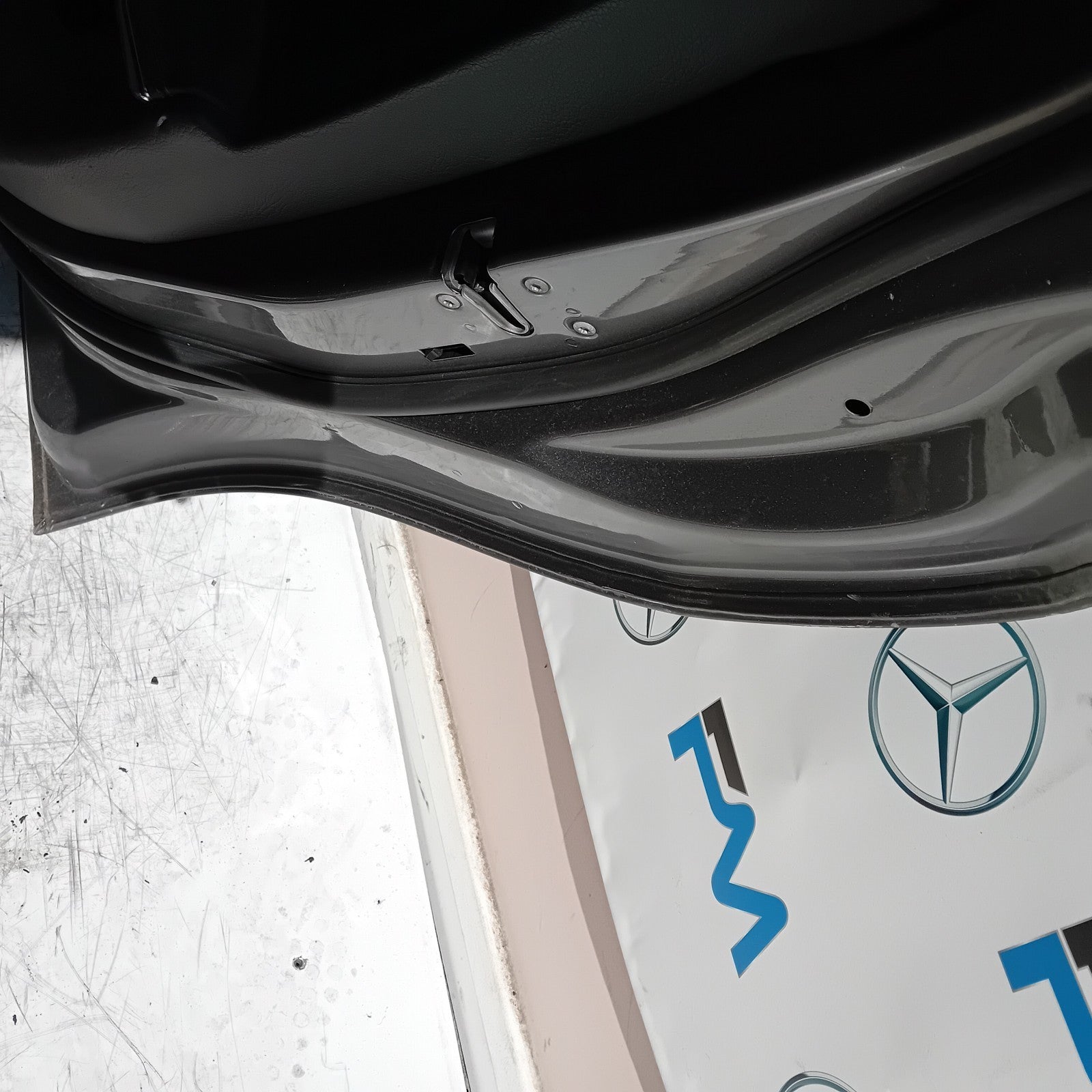 MERCEDES BENZ A-CLASS W176 DRIVER REAR DOOR OSR GREY 2012-18 COMPLETE FMD227