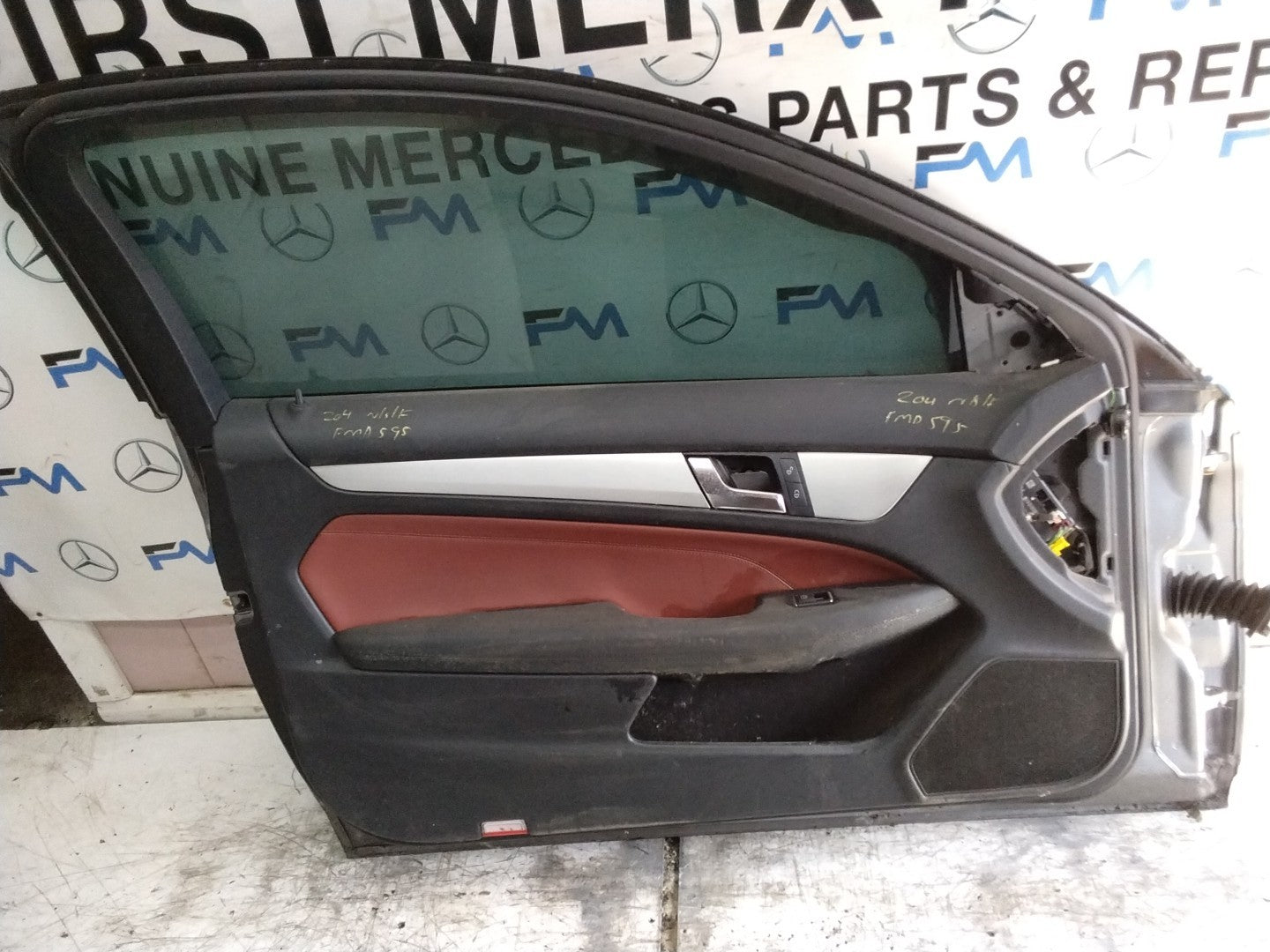 MERCEDES BENZ C-CLS W204 SLN PASSENGER FRONT DOOR NSF SILVER 2008-14  FMD595