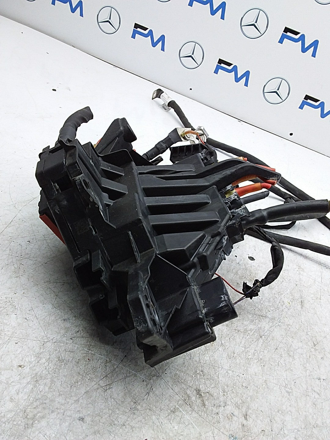 MERCEDES BENZ  C-CLASS W205  FUSE BOX RELAY BOX A2055405126 FMR482