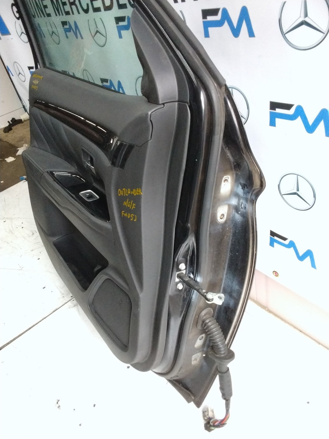 MITSUBISHI OUTLANDER PASSENGER SIDE FRONT DOOR N/S/F COMPLETE BLACK FMD53