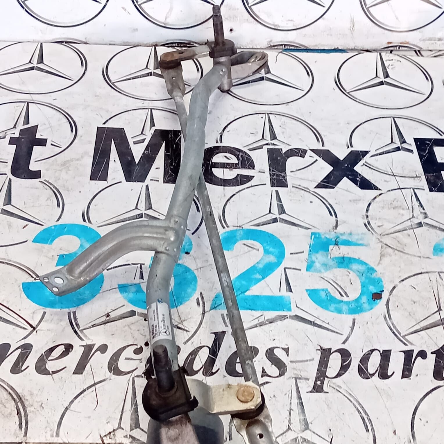 MERCEDES C-CLASS W205 2014-2018 FRONT WIPER MOTOR AND LINKAGE A2058200940