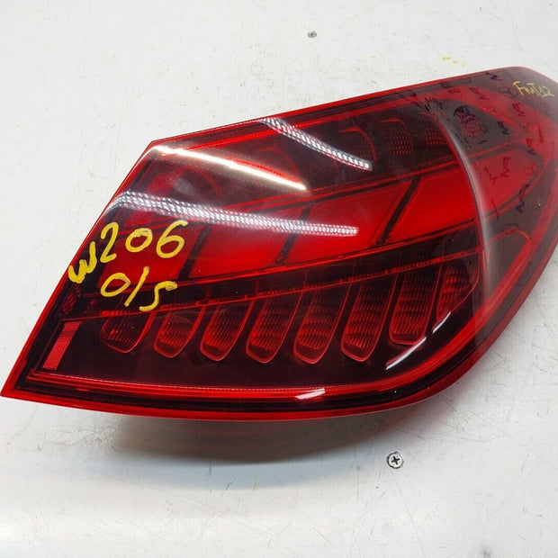 MERCEDES-BENZ C CLASS DRIVER TAIL LIGHT RIGHT Saloon 22-24 A2069068901 FMT12