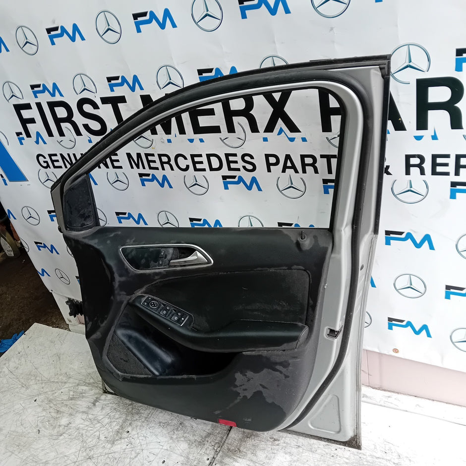 MERCEDES B-CLASS W246 DRIVER FRONT DOOR OSF SILVER  2012-19 COMPLETE FMD259