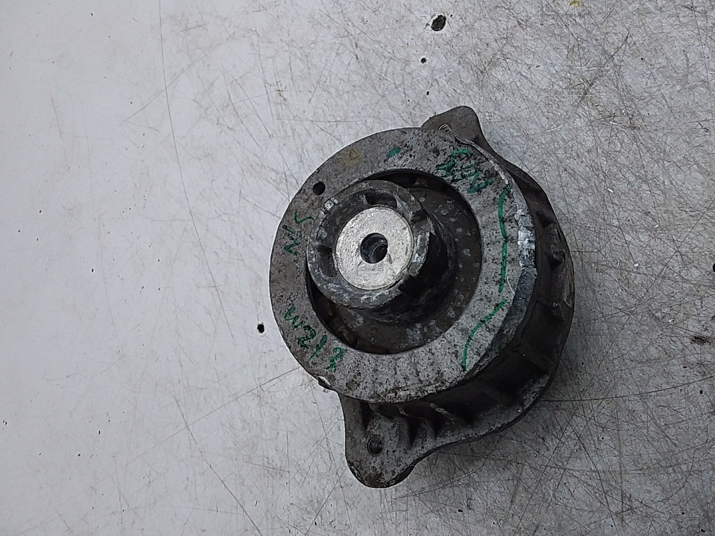 MERCEDES BENZ  E-CLASS  W213  ENGINE MOUNT LEFT NS A2132400500 FMR341